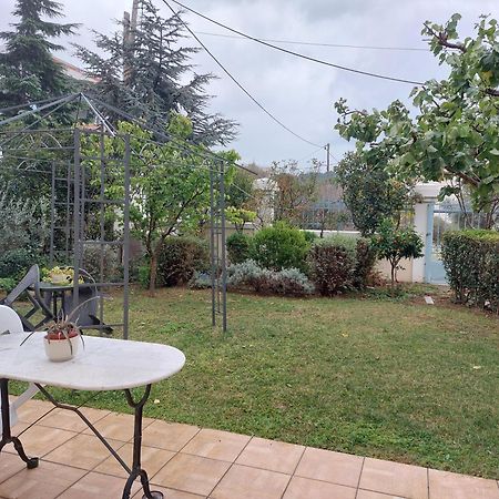 Dora'S Home With Garden Volos Bagian luar foto
