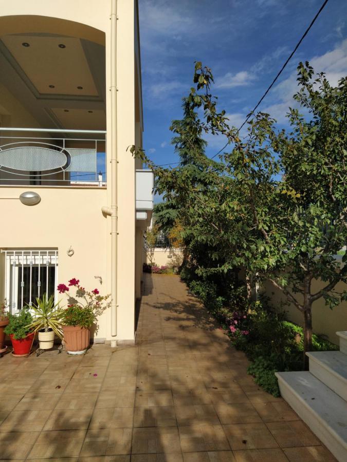 Dora'S Home With Garden Volos Bagian luar foto