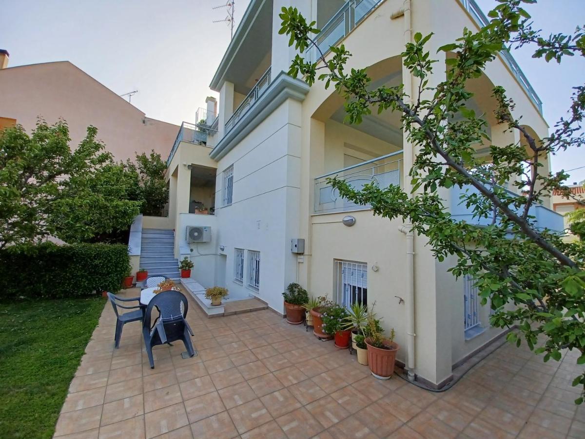 Dora'S Home With Garden Volos Bagian luar foto