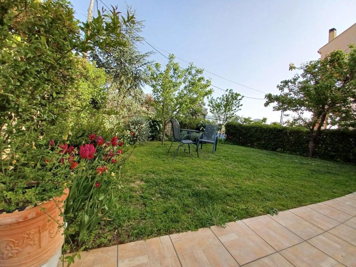 Dora'S Home With Garden Volos Bagian luar foto