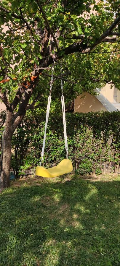 Dora'S Home With Garden Volos Bagian luar foto